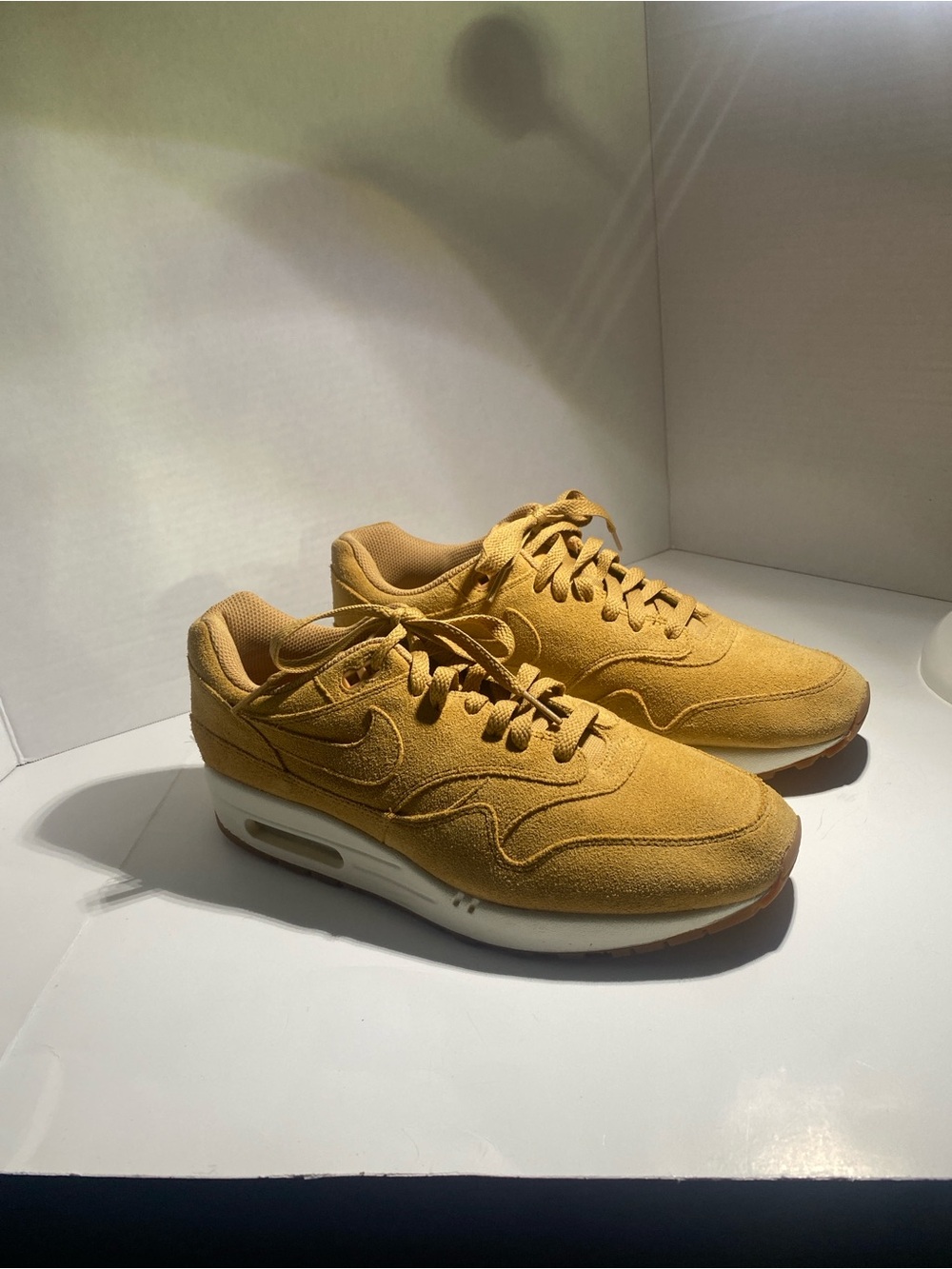 Nike Air Max 1 Premium "Wheat" (also commonly called the "Flax" colorway). - Picture 7 of 7